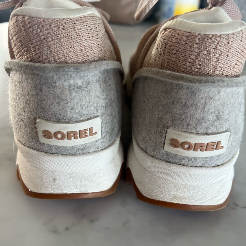 EUC Sorel Tennis Shoes